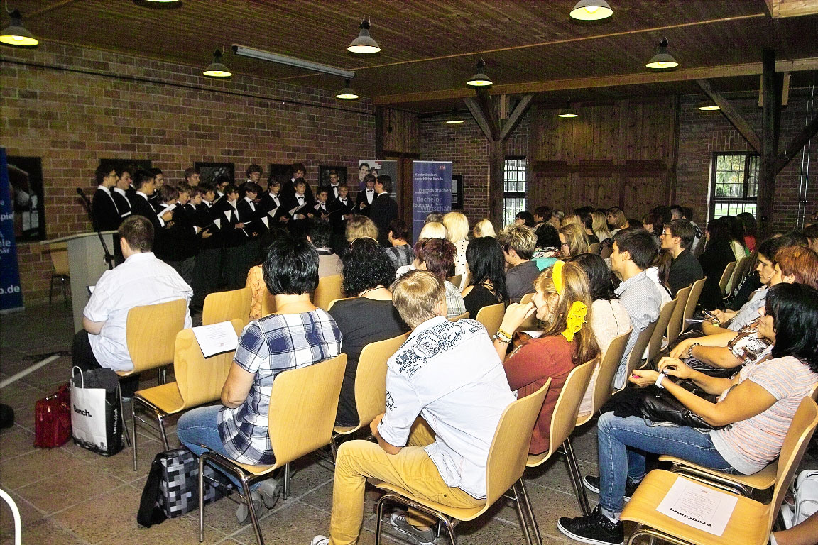 Schuljahreseröffnung an den Euro-Schulen Halle Schuljahreseröffnung an den Euro-Schulen Halle-7