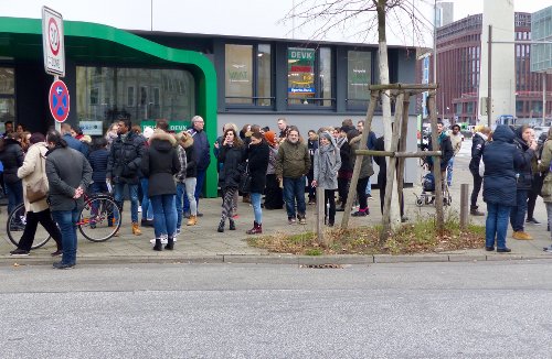 Euro Akademie und Euro-Schulen on Fire! Euro Akademie und Euro-Schulen on Fire!-1