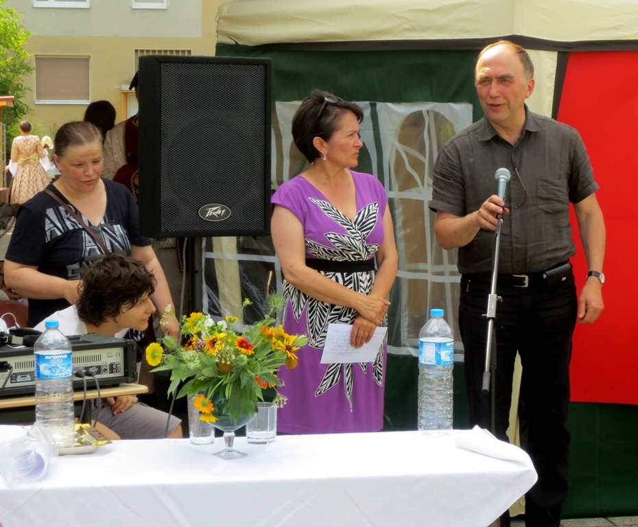 Sommerfest der Landsmannschaften der Deutschen aus Russland mit den Euro-Schulen Halle Sommerfest der Landsmannschaften der Deutschen aus Russland mit den Euro-Schulen Halle-4