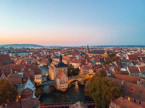 Neue Gedanken in der Altstadt Neue Gedanken in der Altstadt-1