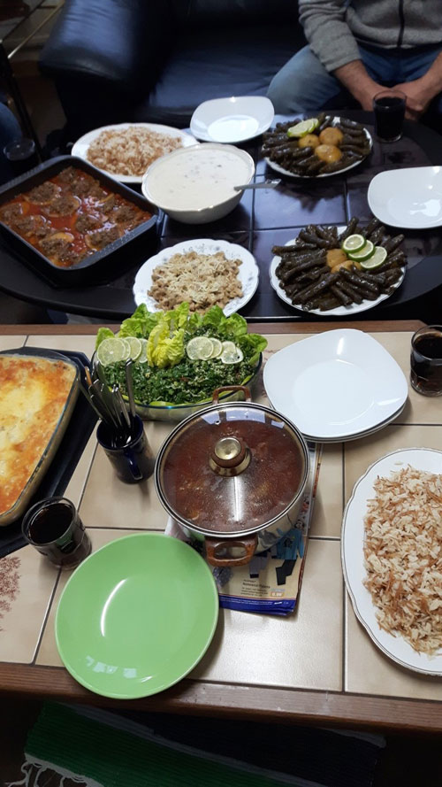 Gelebte Integration: Gemeinsames Essen zum Kursabschluss Gelebte Integration: Gemeinsames Essen zum Kursabschluss-2